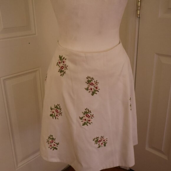 Club Monaco Embroidered Skirt - Picture 2 of 4